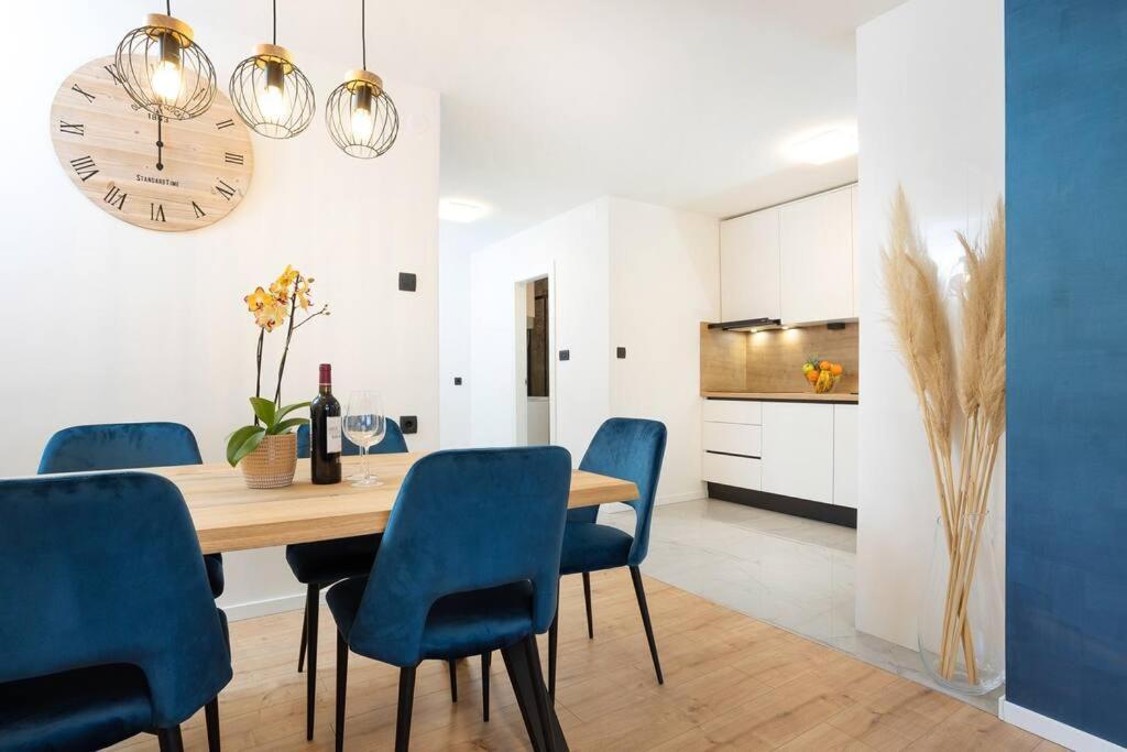 Apartment Glow สปลิท ภายนอก รูปภาพ
